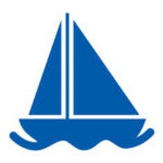 В море